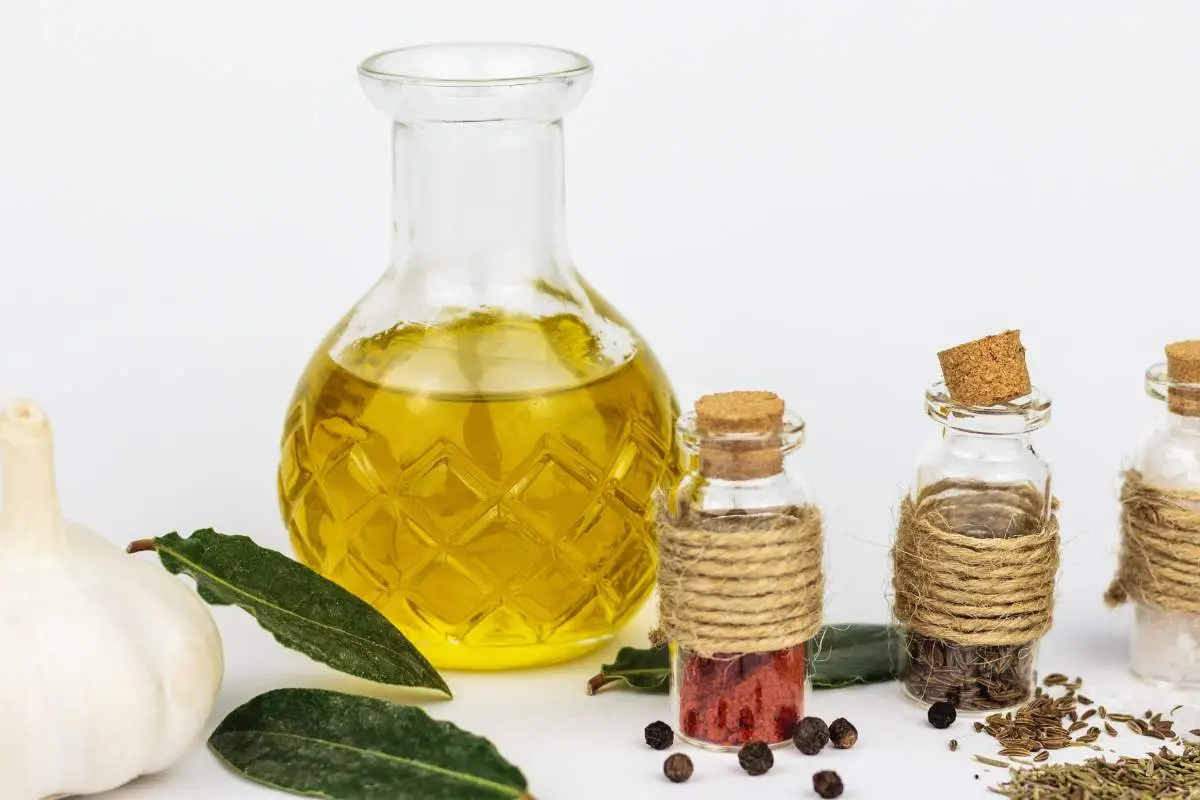 Il prodotto naturale che allontana insetti e cura le piante: ecco dove trovarlo